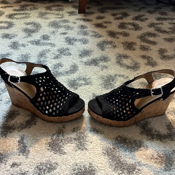 SO Wedge Crochet Cork Heel Black Sandal sz 7M - Picture 2 of 7